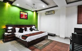 Hotel O Paharganj Near Railway Station Formerly Chand Palace
